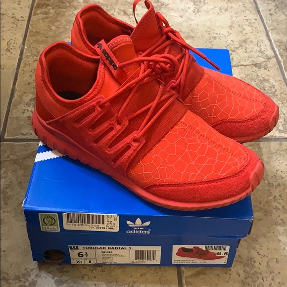 red tubular radial